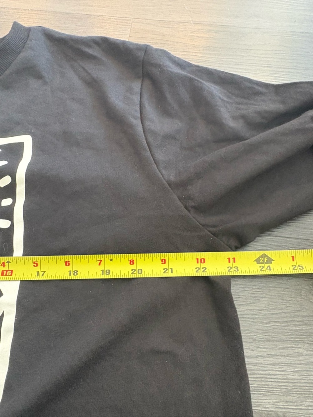 Keith Haring XL Black Graphic Sweatshirt with Red Heart NWT - Picture 4 of 6
